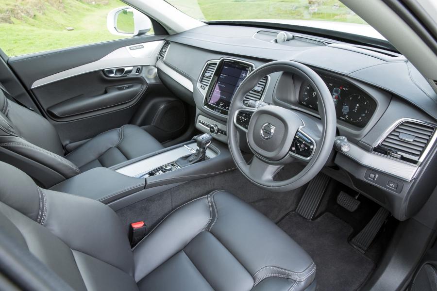  Volvo XC90 D5 Inscription 2015 года  (UK) (фото 26 из 30)